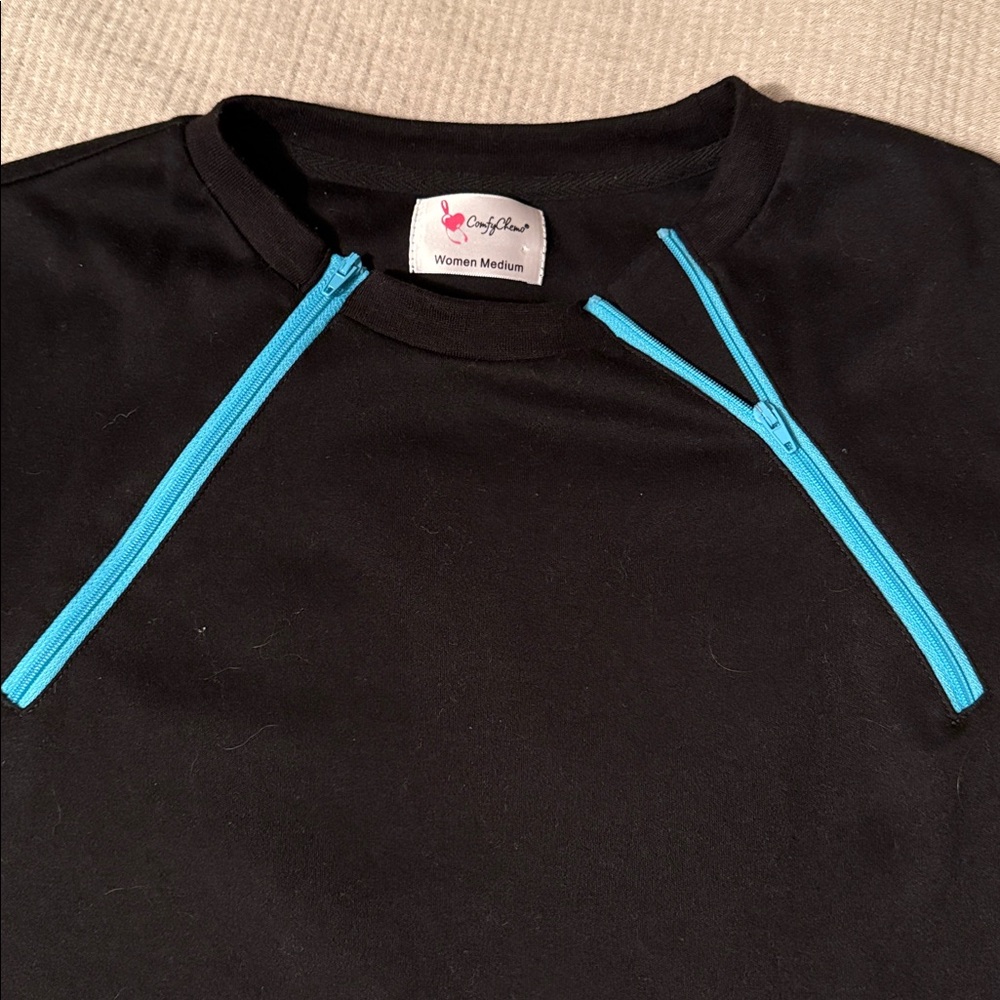 Comfy Chemo Shirt Womens Sz m Chemotherapy Port Access Zipper Short Sleeve Black - Picture 2 of 3